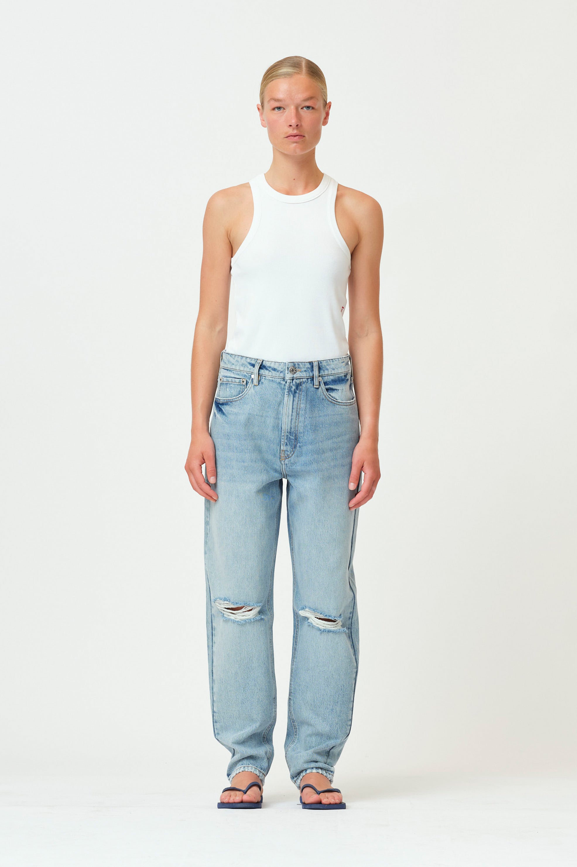 Terri Relaxed Versailles