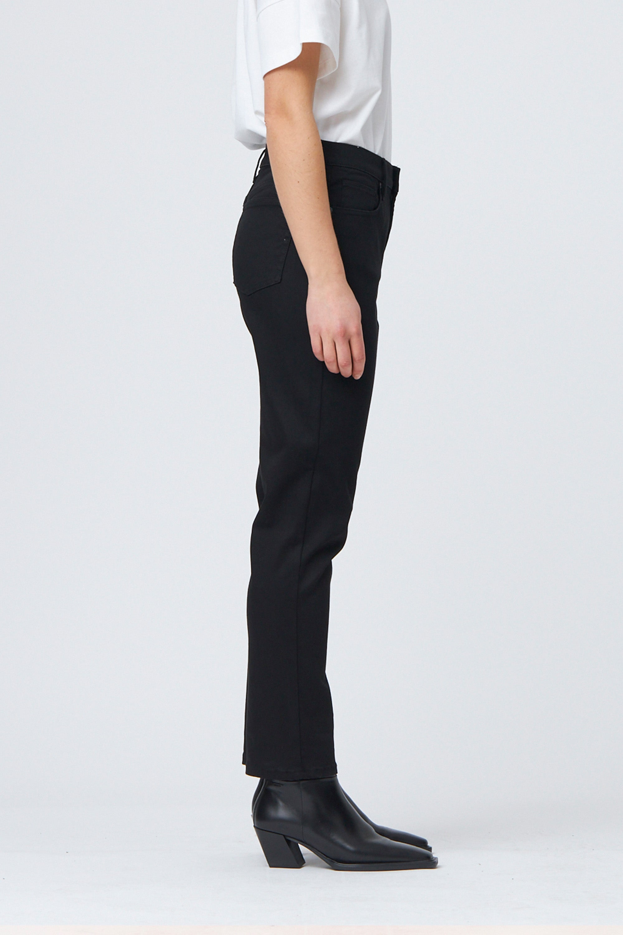 Teresa Jeans Wash Forever Black