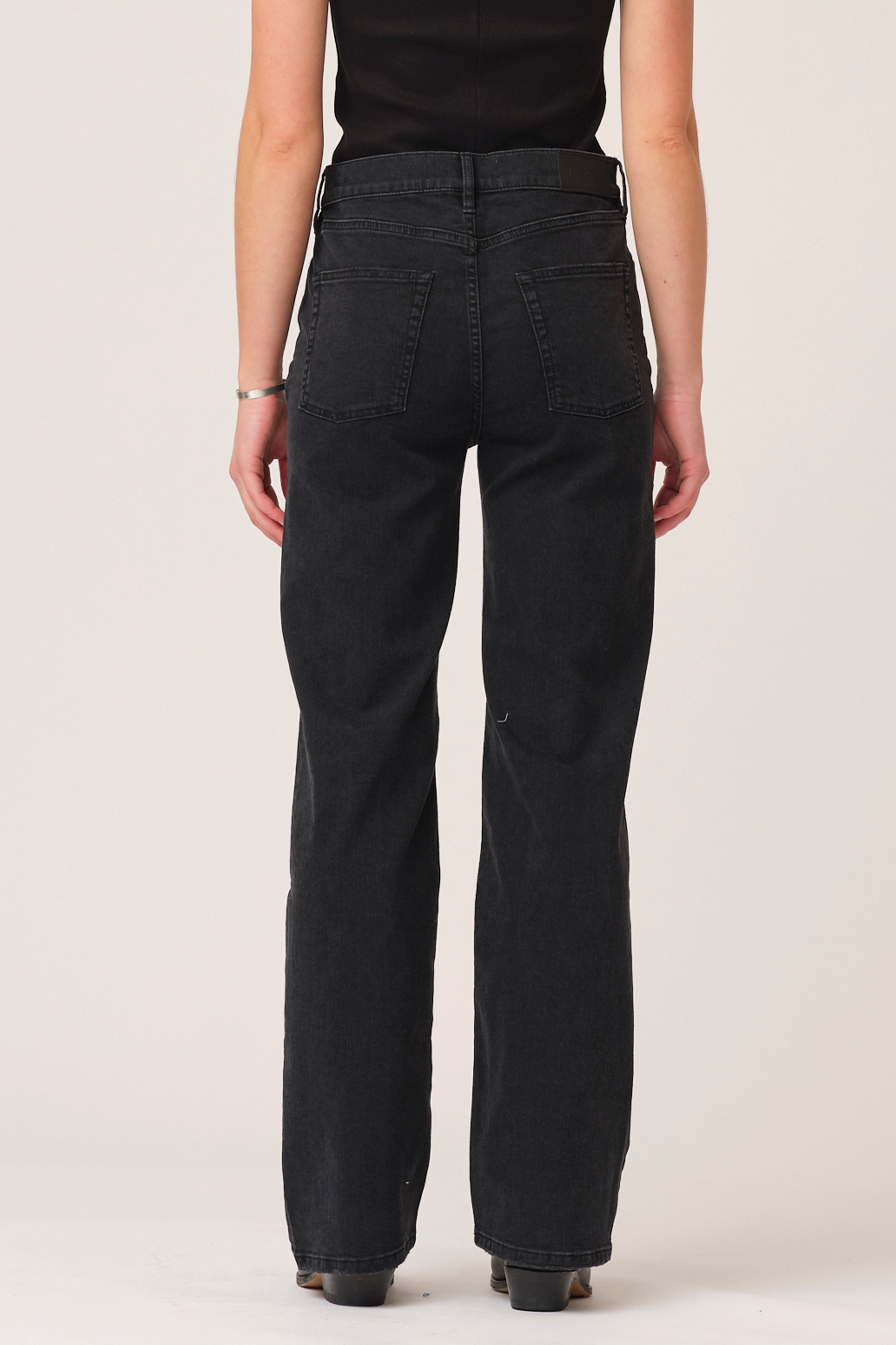 Brown Jeans Black Tokyo