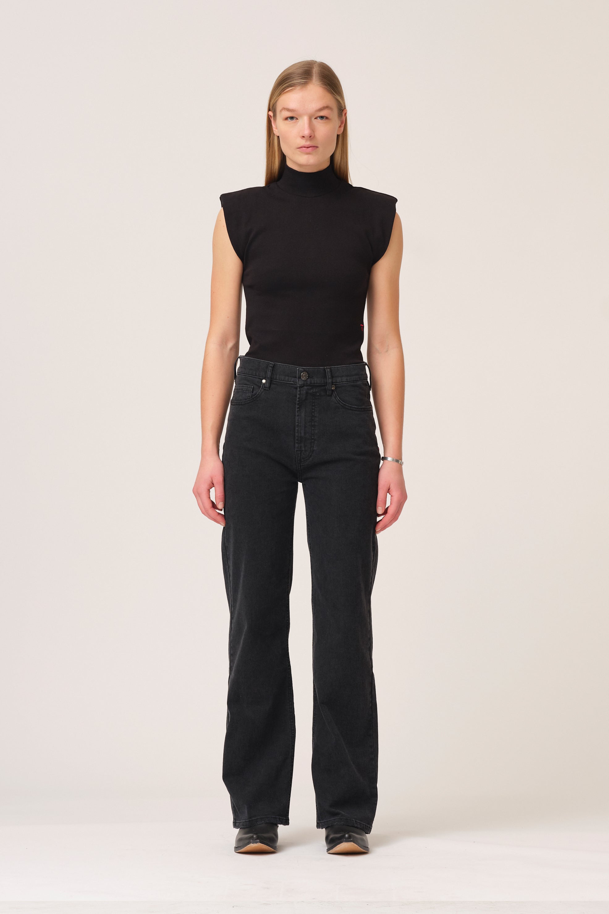 Brown Jeans Black Tokyo